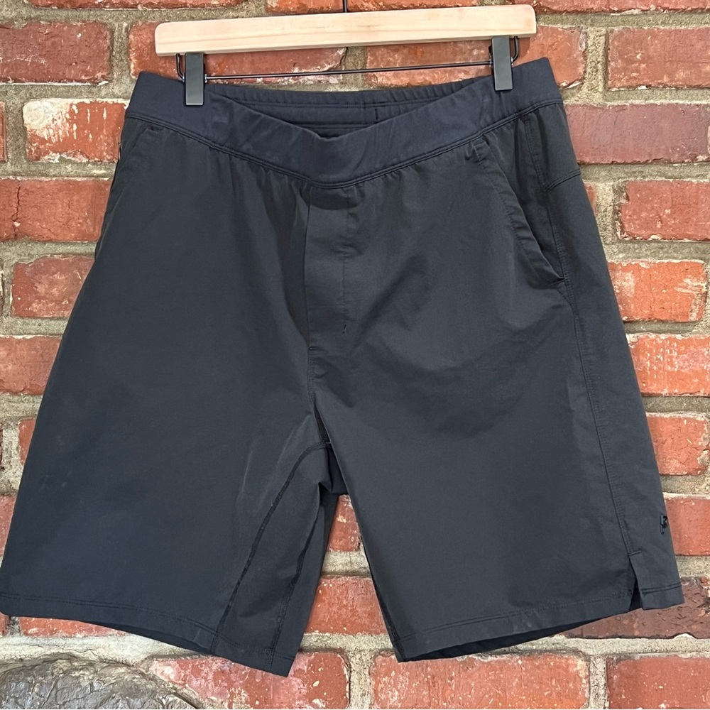 Public Rec men's black pull on shorts size 36 polyester -FLAW NOTED IN LISTING
